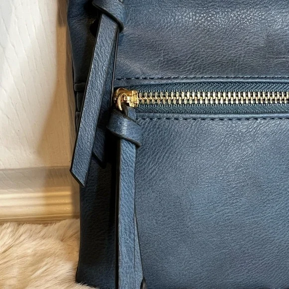 ISABELLE FAUX LEATHER CROSSBODY BAG - Picture 4 of 9